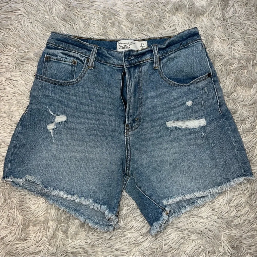 Abercrombie and Fitch dad shorts - Picture 1 of 3